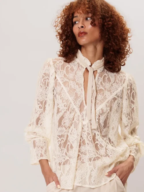 KiraTop1 920x1316h - Dash Fashion